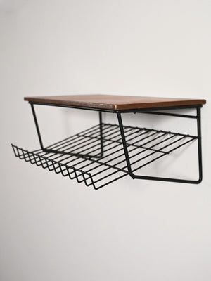 Comodino sospeso svedese in teak e metallo anni '50 2