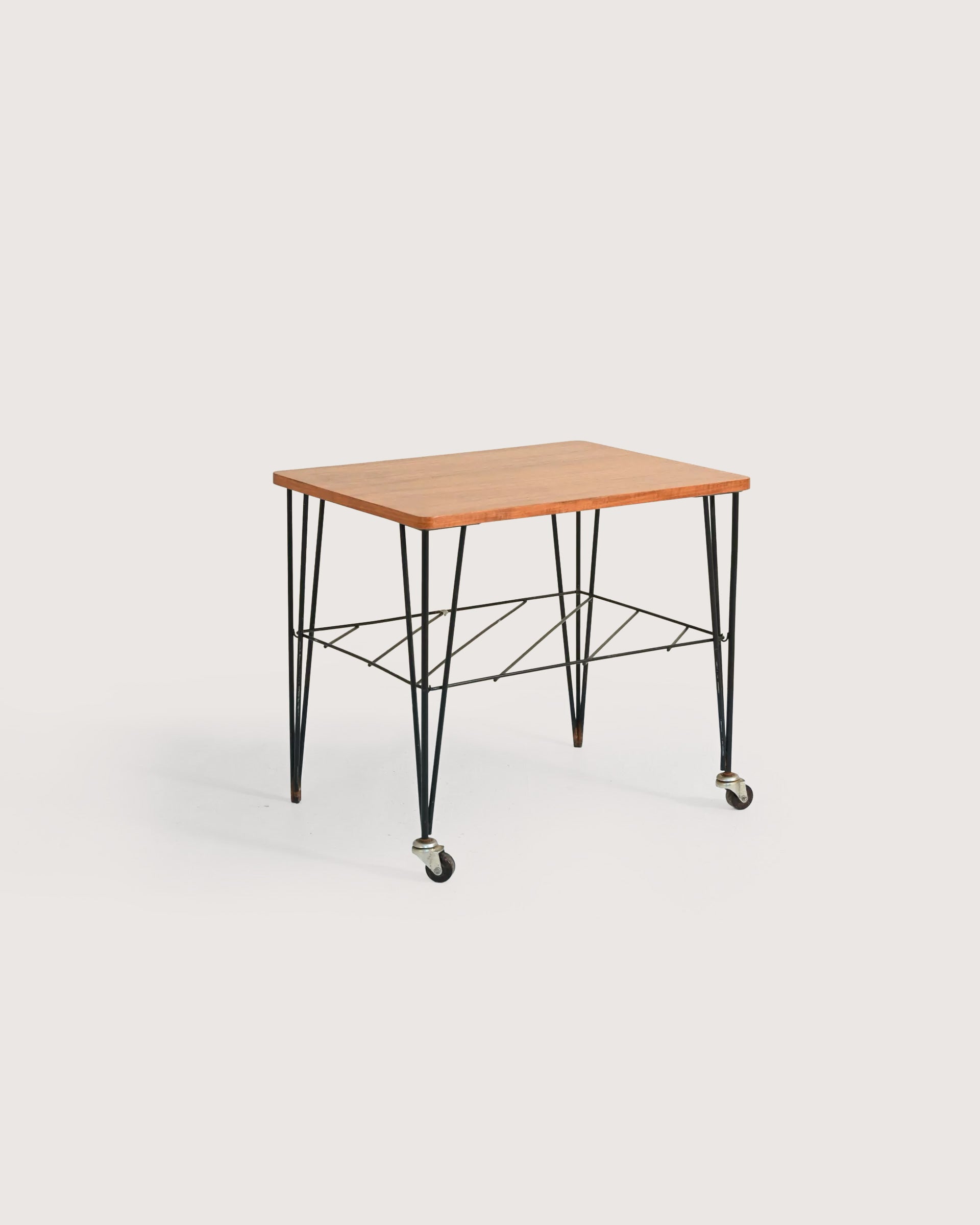 Tavolino scandinavo vintage con struttura in metallo