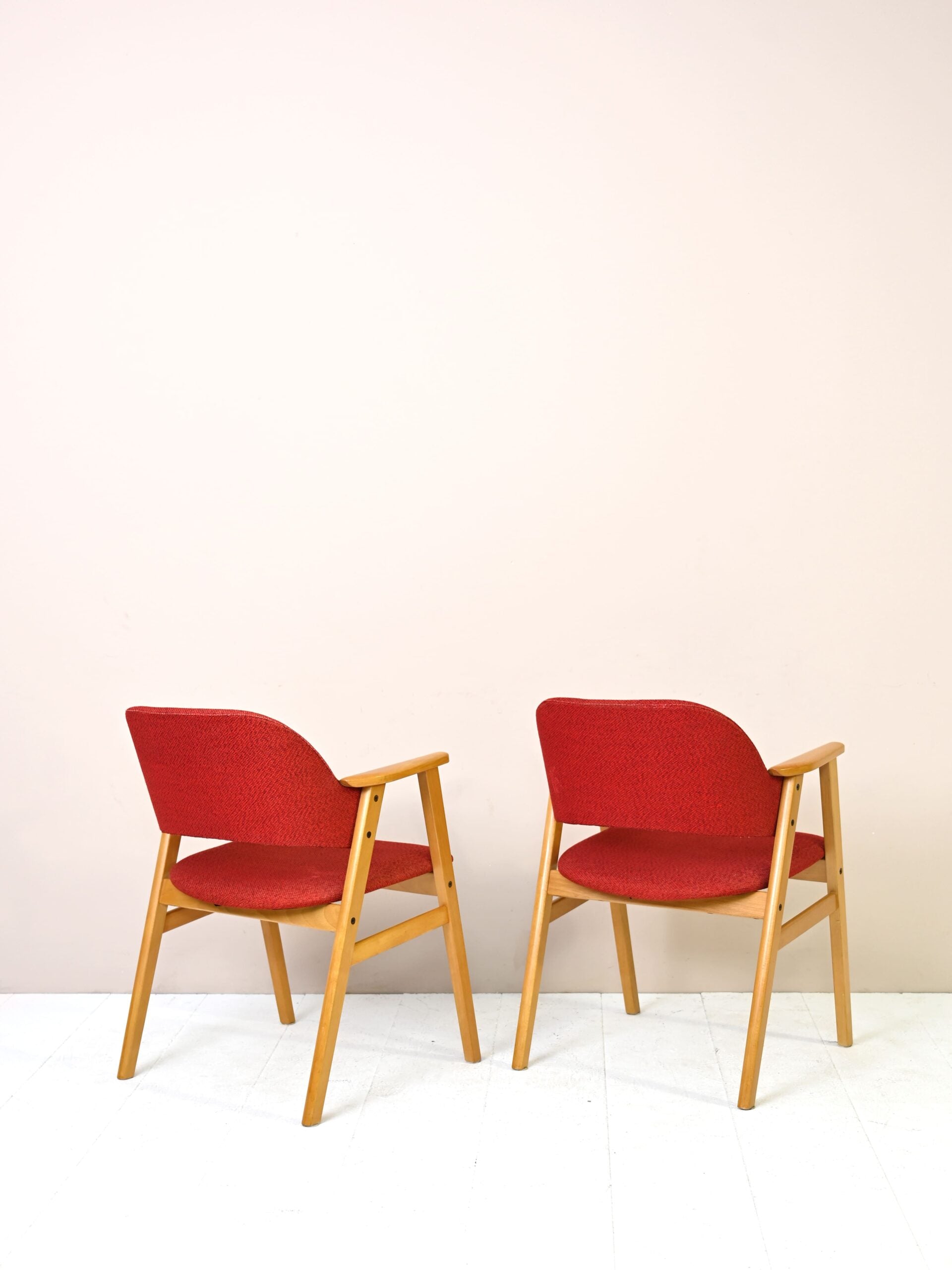 Coppia di poltroncine vintage nordiche 4