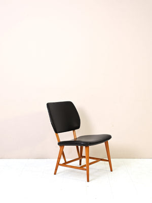 Sedia vintage scandinava in similpelle nera 11