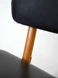 Sedia vintage scandinava in similpelle nera 6
