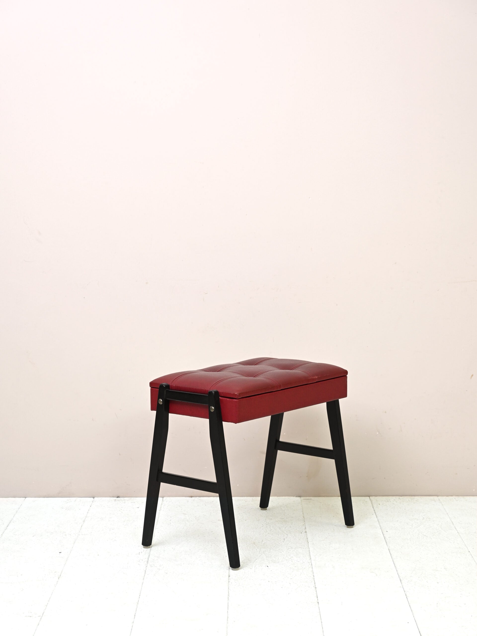Pouf con contenitore vintage
