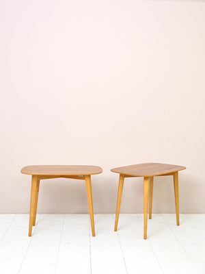 Tavolini scandinavi ovali di modernariato