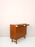 Credenza vintage scandinava con cassetti 3
