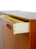 Credenza vintage scandinava con cassetti 8
