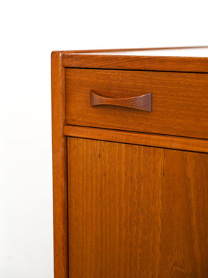 Credenza vintage scandinava con cassetti 12
