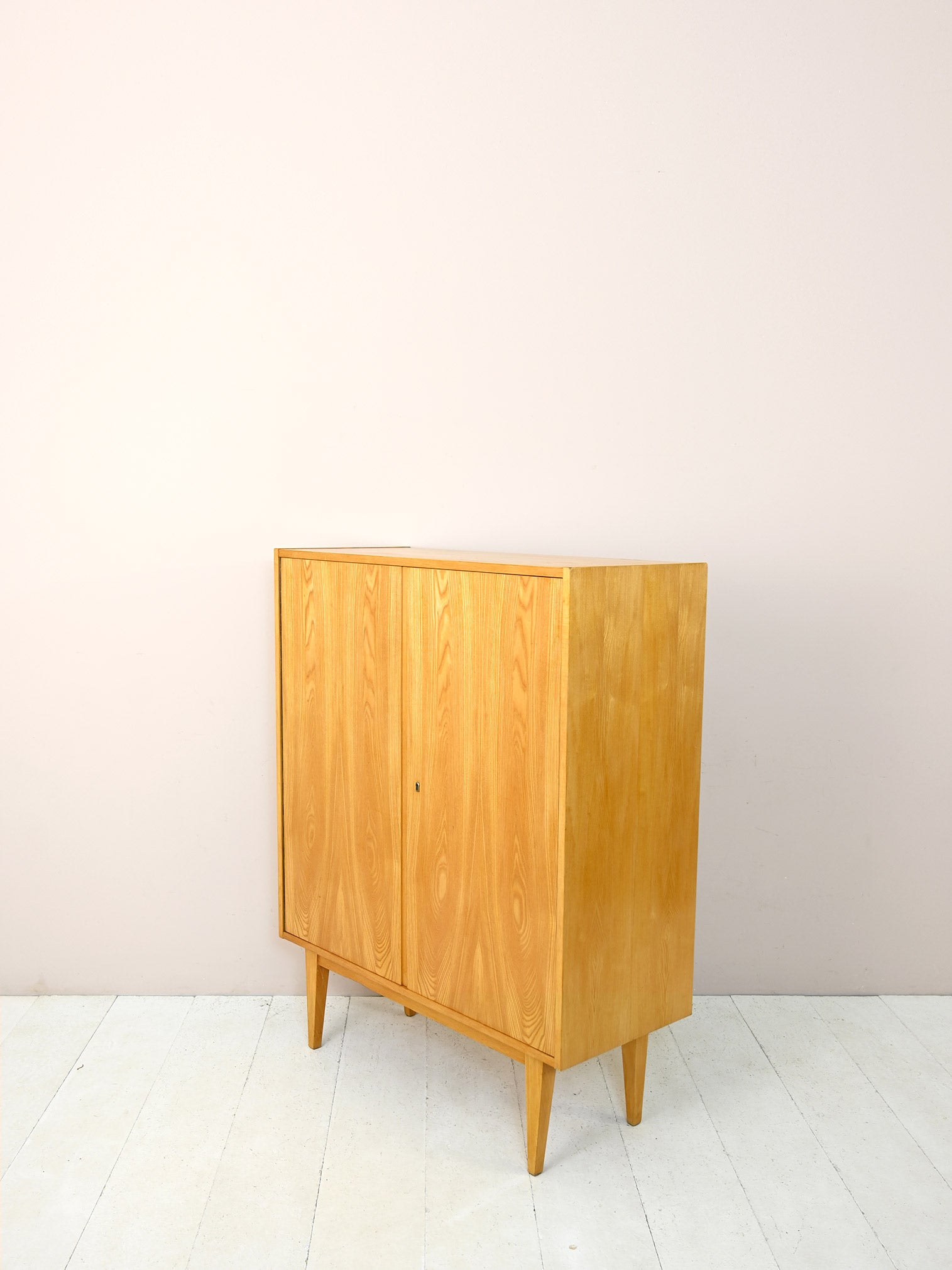 Mobile credenza vintage con doppia anta 3