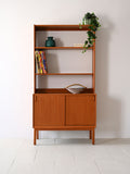 Libreria con vano contenitore prodotta da Bodafors