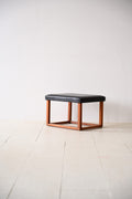 Sgabello scandinavo in teak anni '60 – Seduta in ecopelle 2