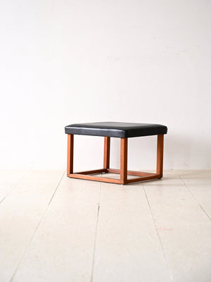 Sgabello scandinavo in teak anni '60 – Seduta in ecopelle 3