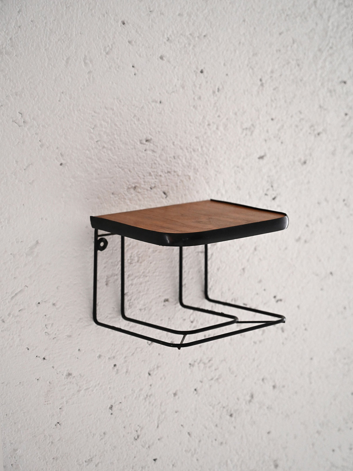 Comodino sospeso in teak e metallo 3
