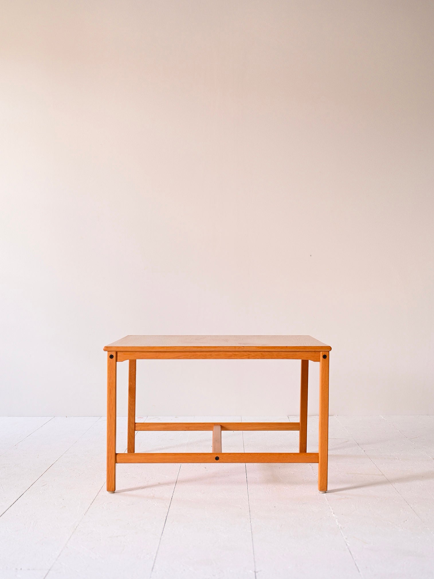 Tavolino vintage anni ‘60 in legno di rovere 2