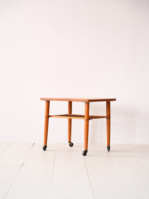 Tavolino in teak anni ‘60 con ruote 3