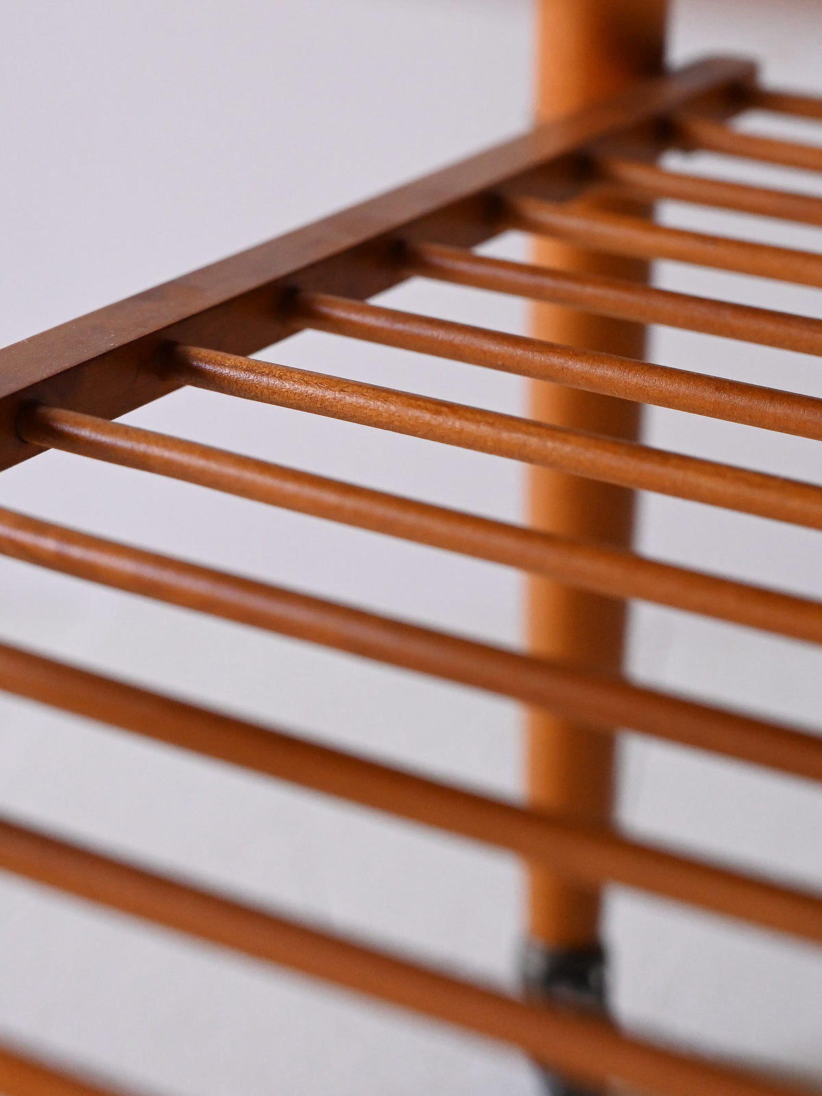 Tavolino in teak anni ‘60 con ruote 7