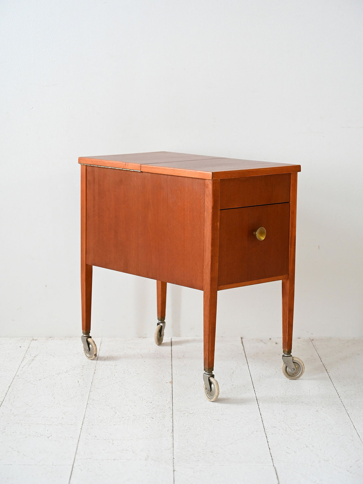 Carrello contenitore vintage scandinavo in mogano 5