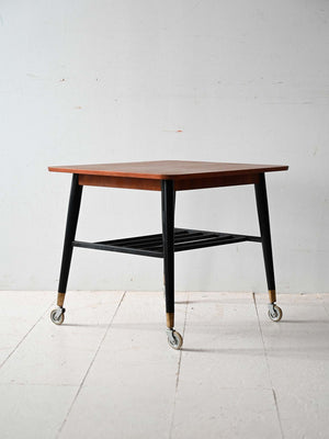Coffee table scandinavo vintage in teak con rotelle 1