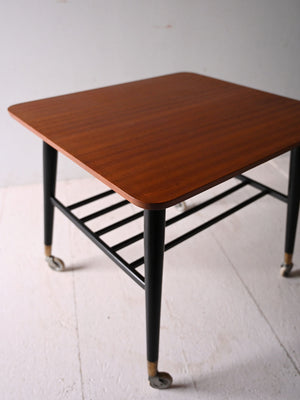 Coffee table scandinavo vintage in teak con rotelle 7