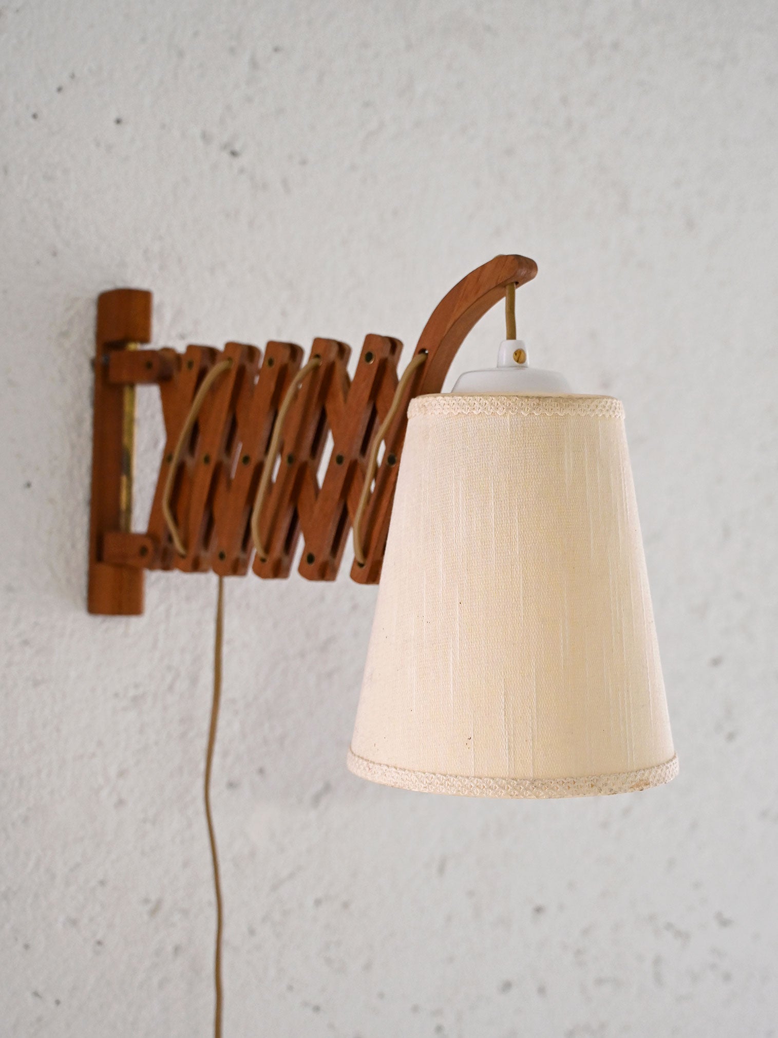 Lampada vintage con braccio 3