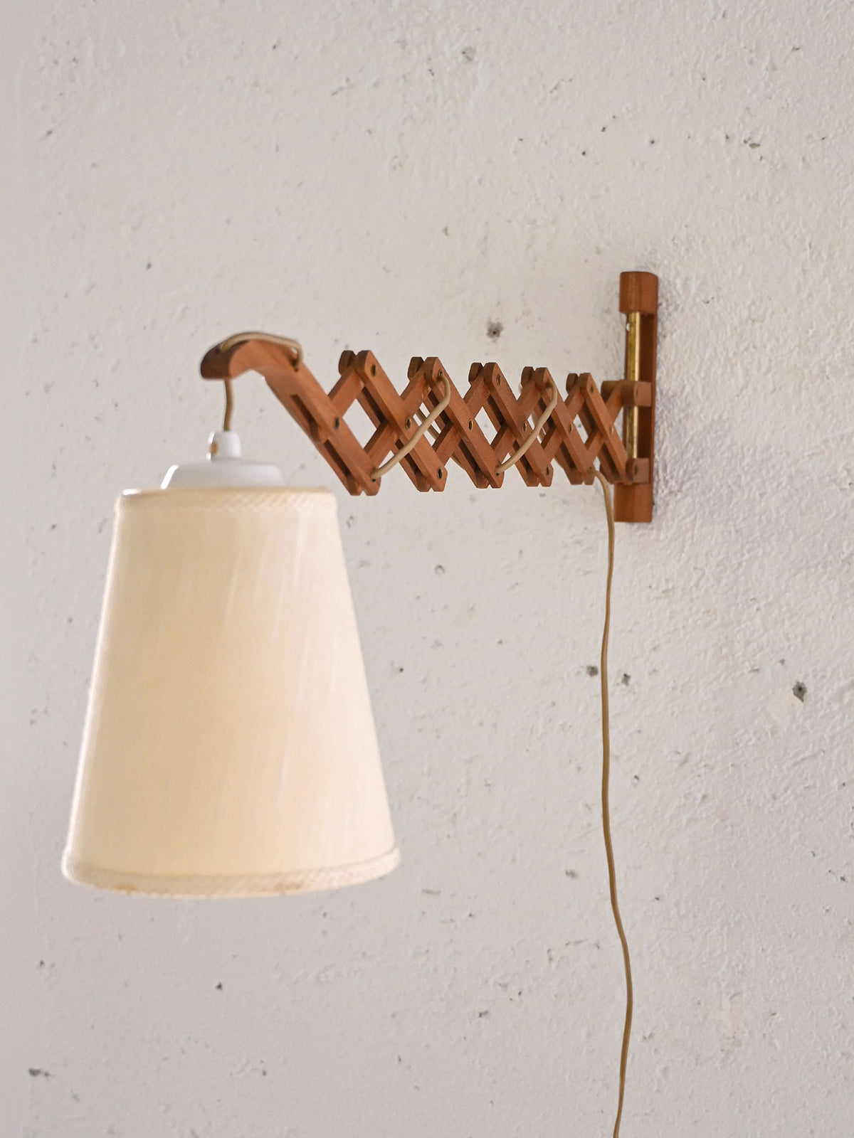 Lampada vintage con braccio 5