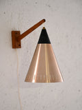 Lampada scandinava con braccio in teak 3