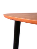 Tavolino scandinavo con gambe nere 6