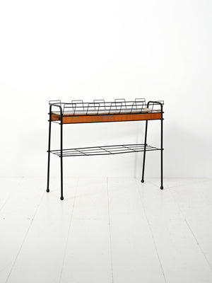 Portafiori scandinavo in metallo nero e teak 2