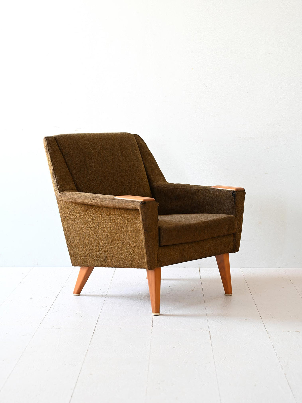 Poltrona vintage scandinava con tessuto originale 1