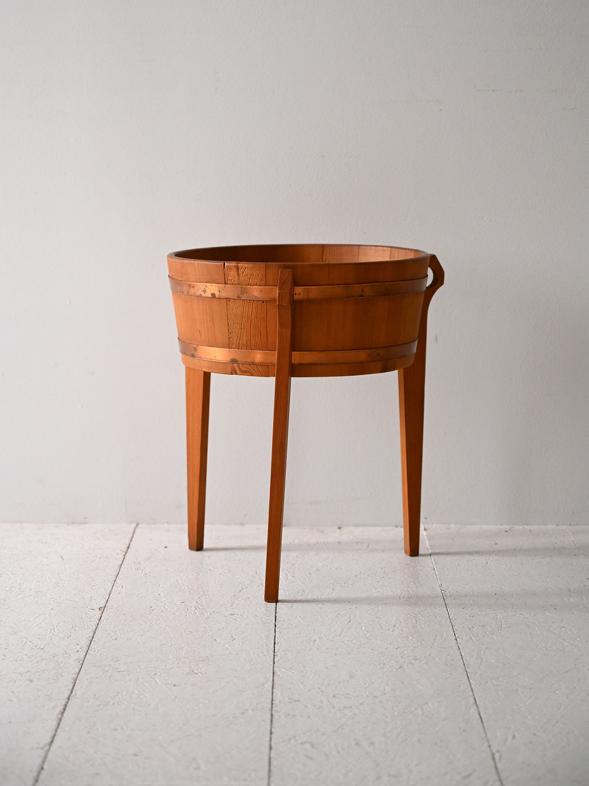 Portafiori scandinavo vintage in teak anni ’60 2