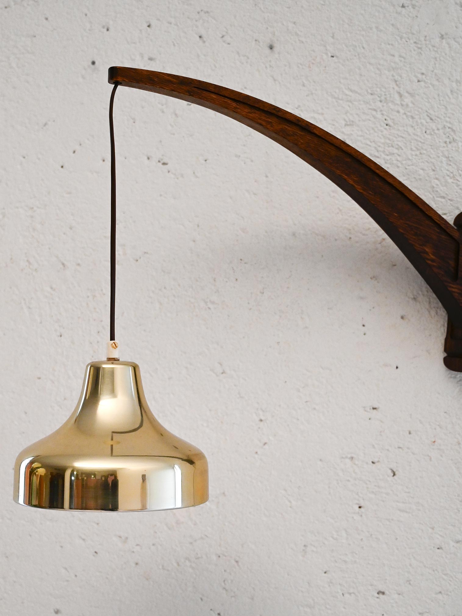 Applique scandinava vintage con abat-jour pendente in ottone 2