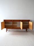 Sideboard scandinavo con ante a battente 2