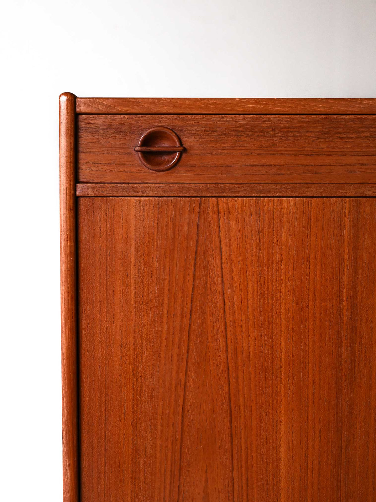 Sideboard scandinavo con ante a battente 6