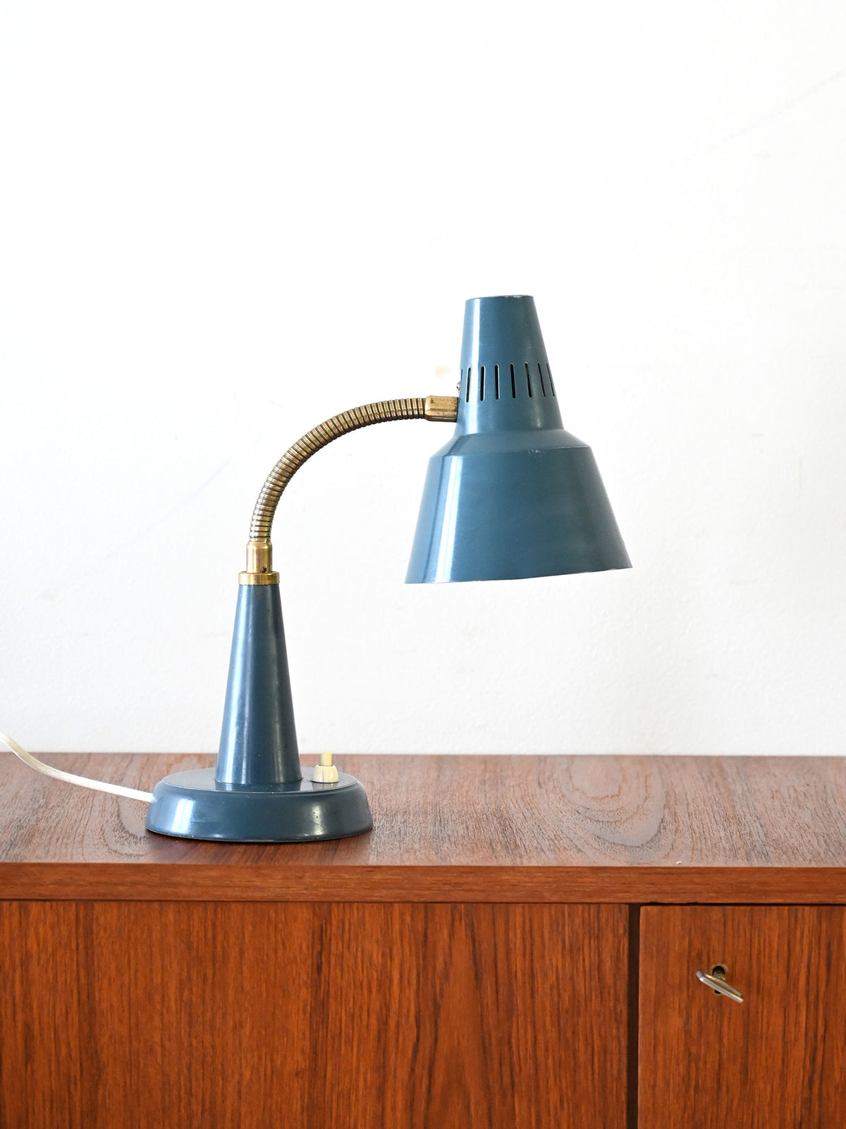 Lampada da tavolo scandinava vintage di Gemi 3
