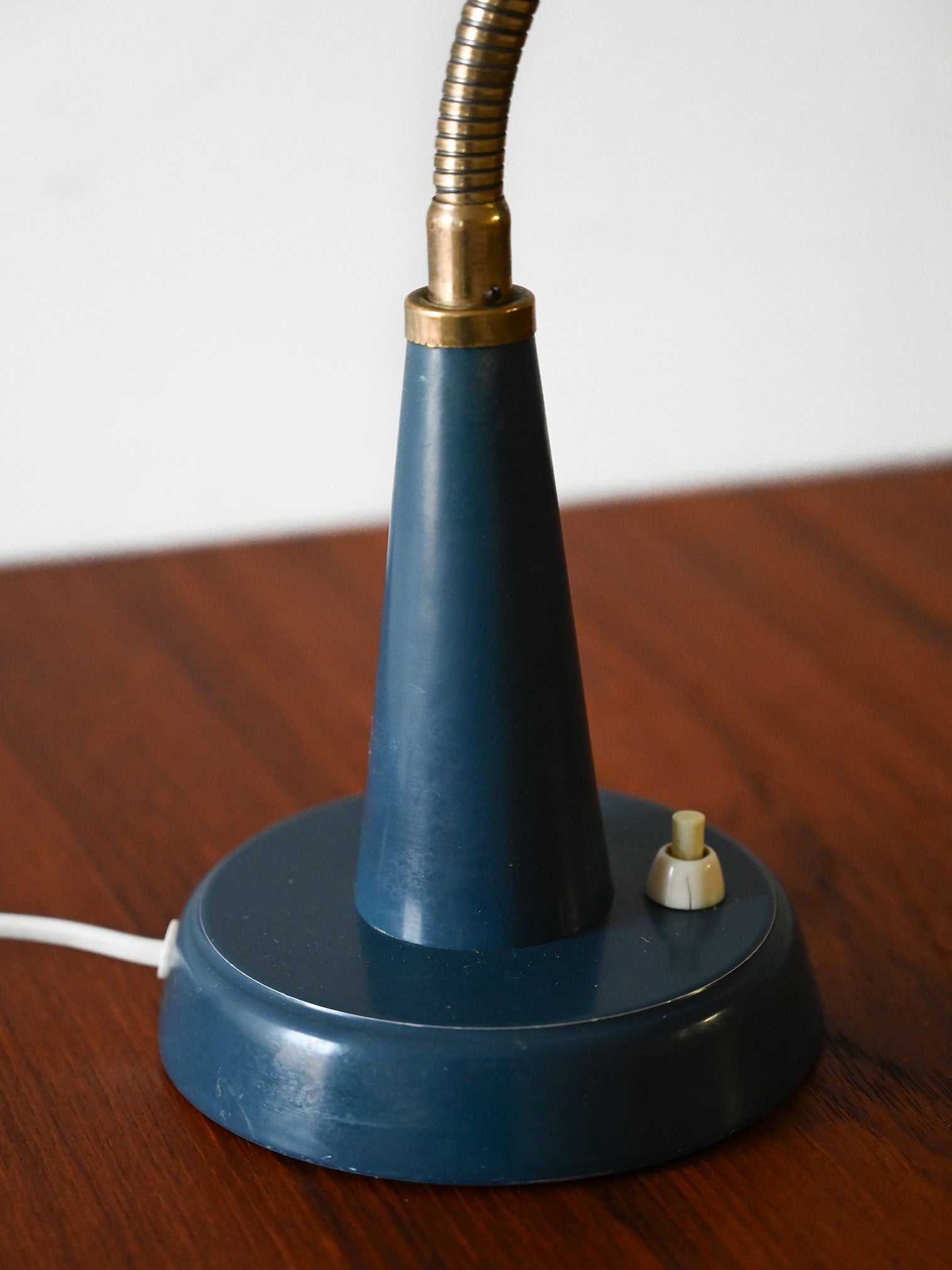 Lampada da tavolo scandinava vintage di Gemi