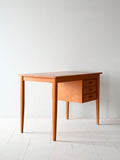 Scrivania scandinava in teak con blocco di cassetti mobili 3