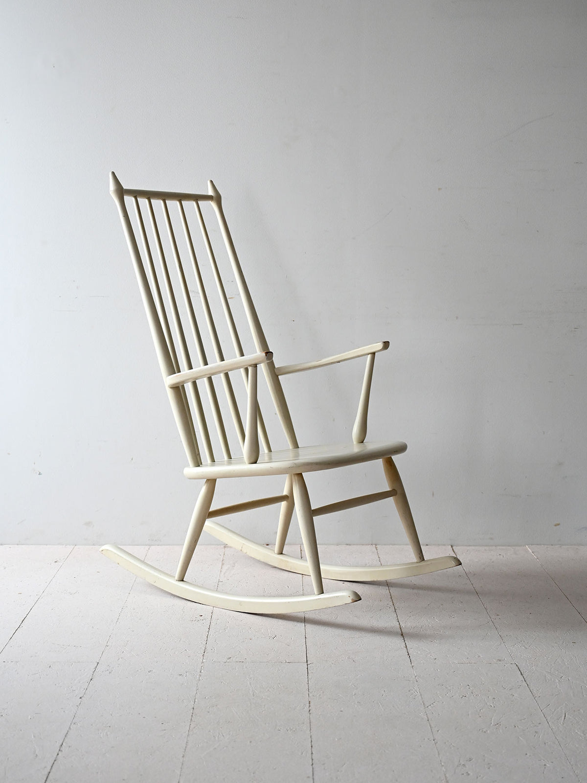Sedia a dondolo scandinava Mid-Century 1