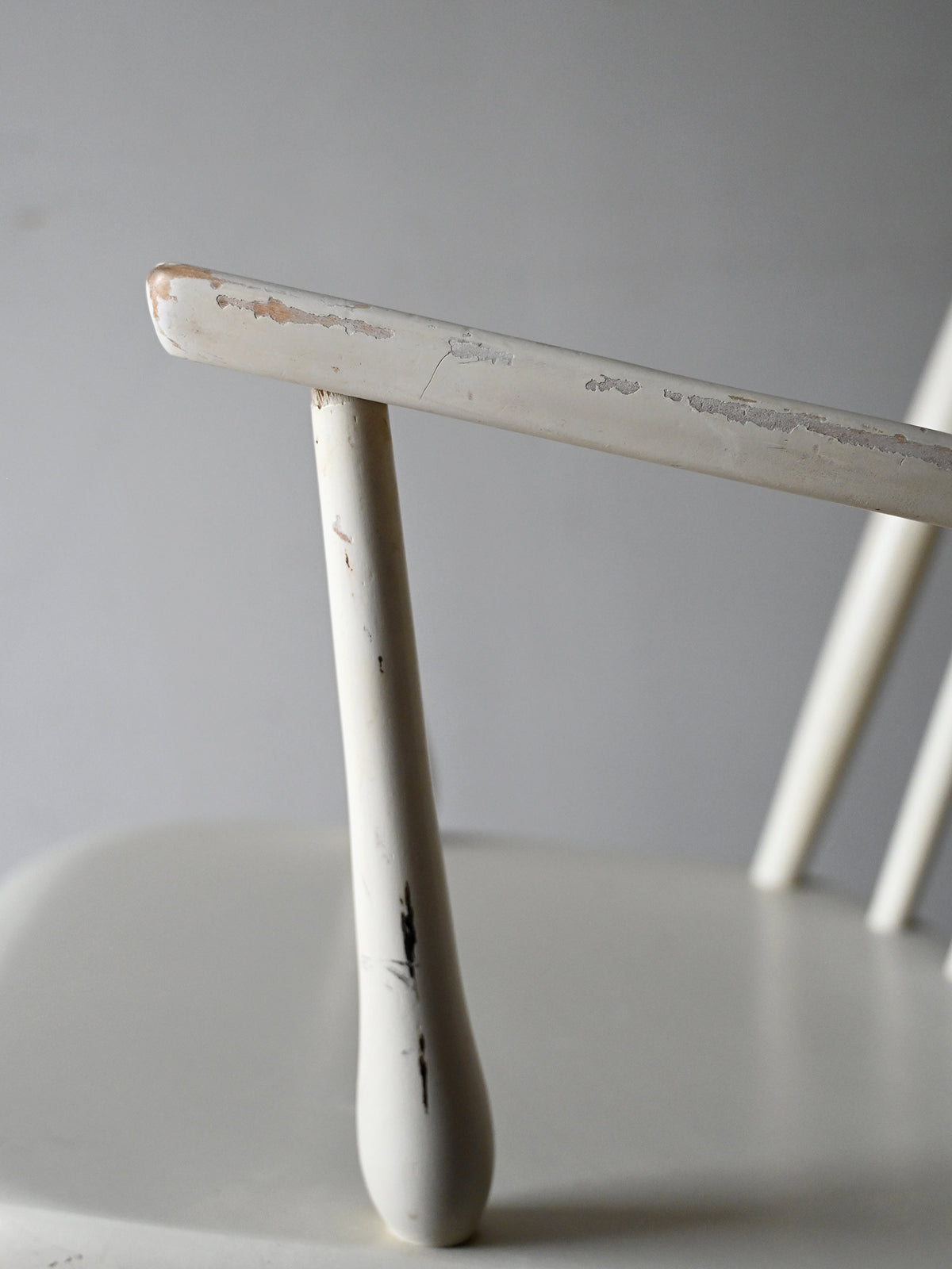 Sedia a dondolo scandinava Mid-Century 4
