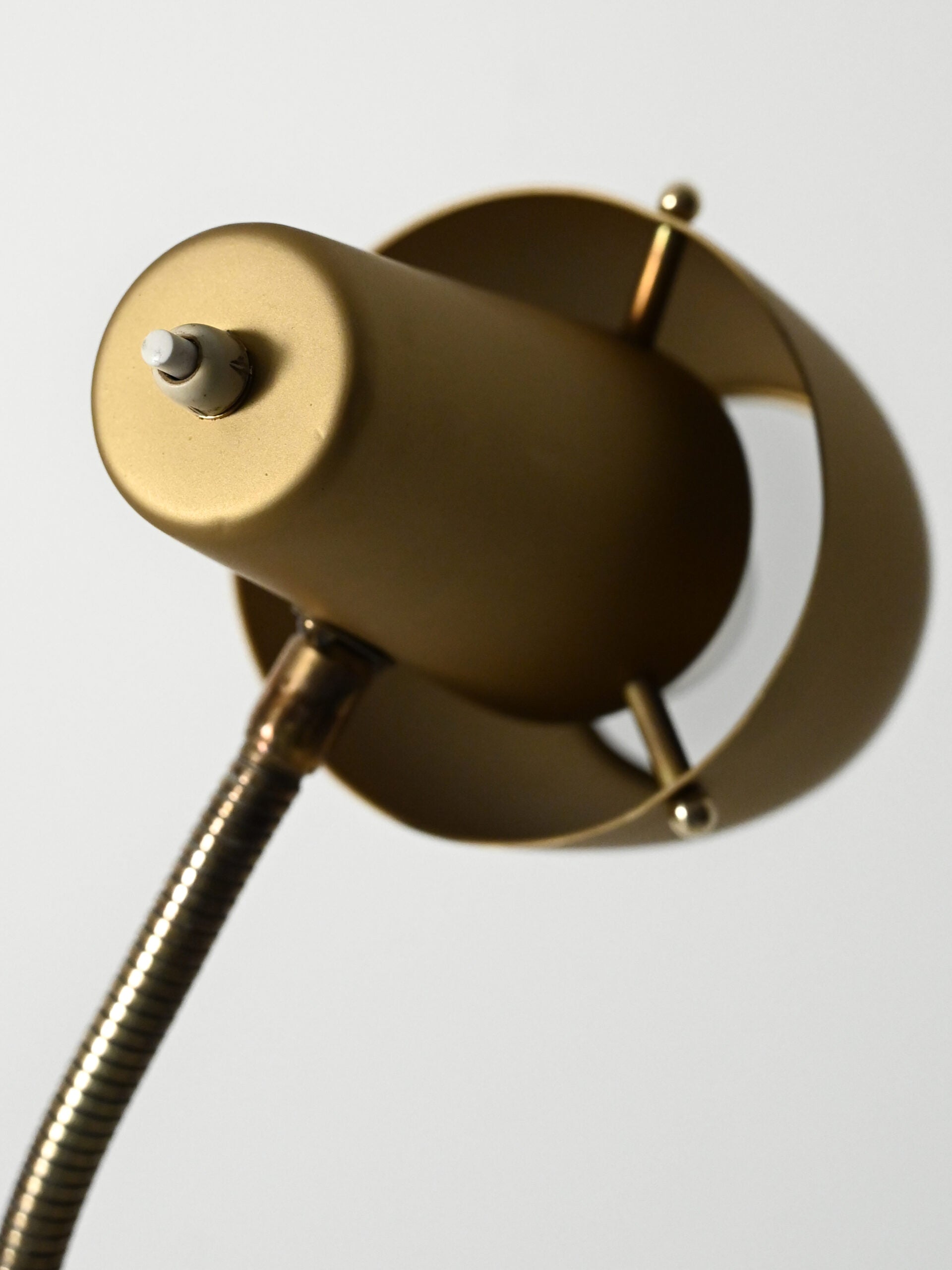Lampada da terra scandinava anni ’50/’60 in ottone 8