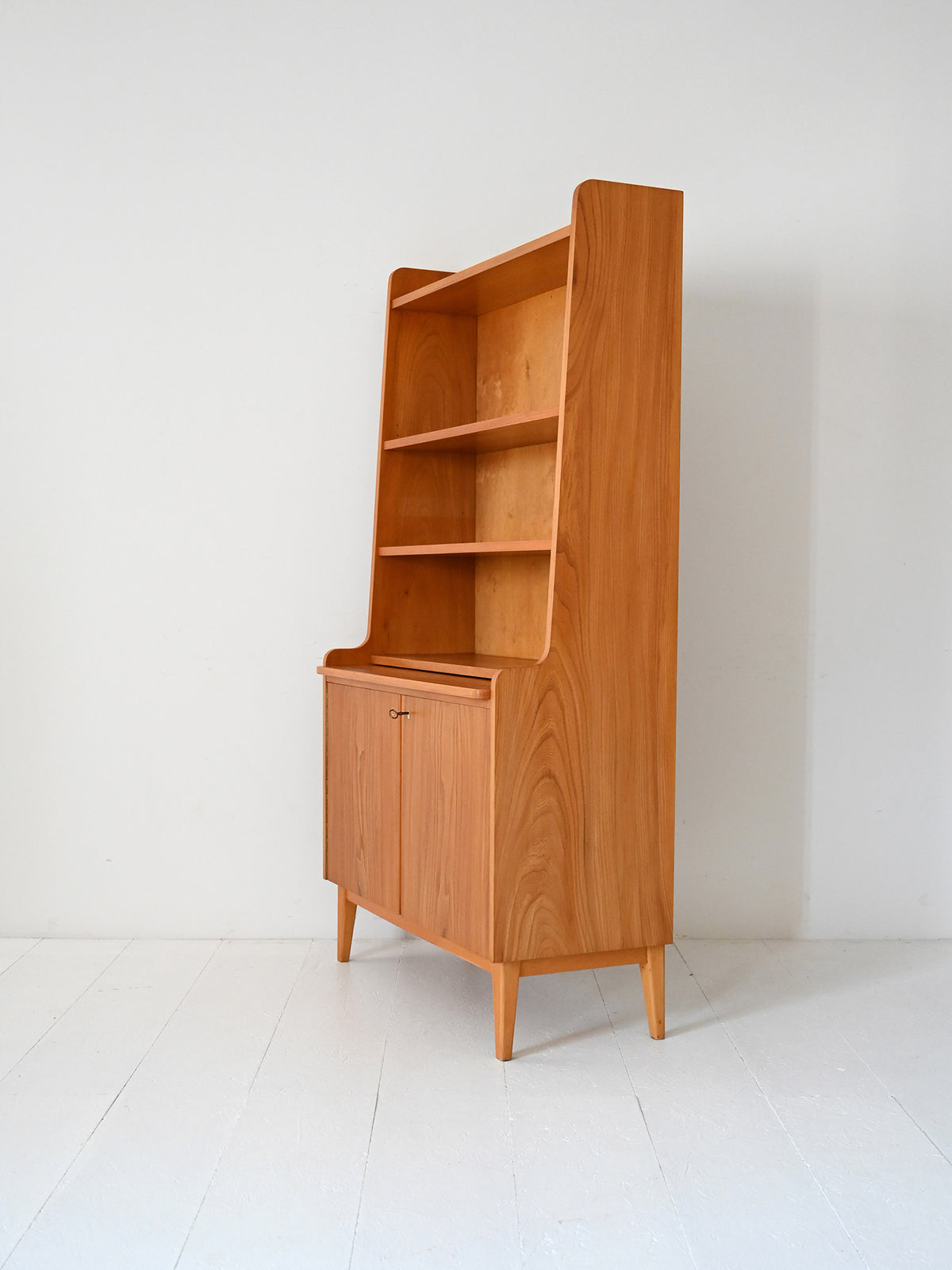 Libreria scandinava vintage in olmo chiaro 4