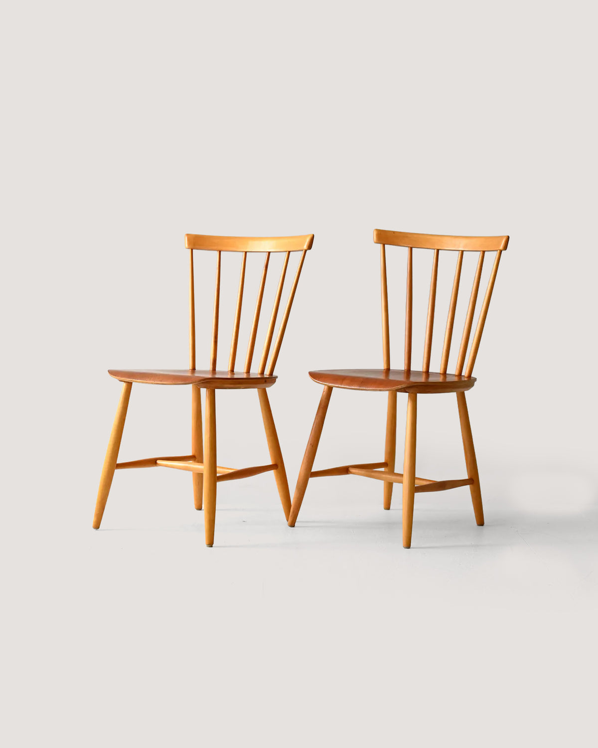 Coppia di sedie scandinave anni 50/60 in faggio e teak tipo Pinstol