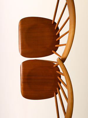 Coppia di sedie scandinave anni 50/60 in faggio e teak tipo Pinstol 7