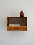 Comodino da parete scandinavo anni ’60 in rovere