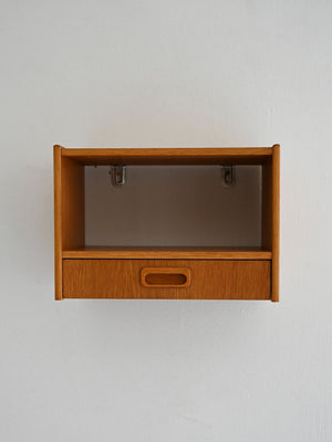 Comodino da parete scandinavo anni ’60 in rovere 1