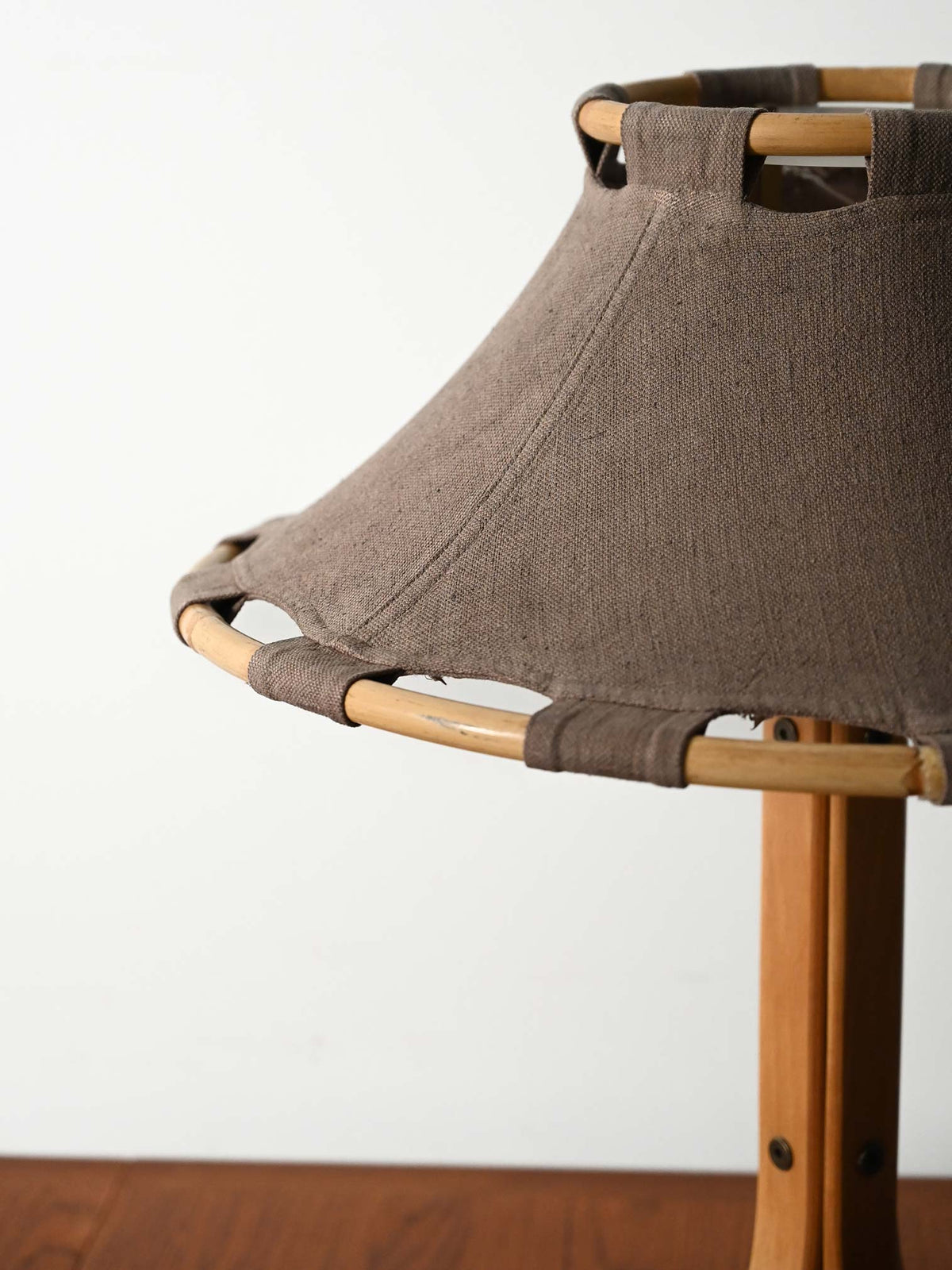 Lampada da tavolo “Anna” di Anna Ehrner 7