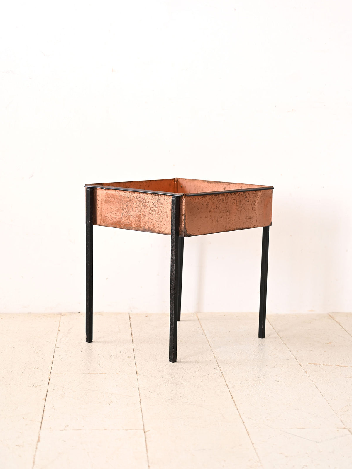 Fioriera vintage in metallo 2