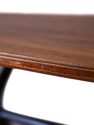 Tavolino scandinavo con gambe nere 7