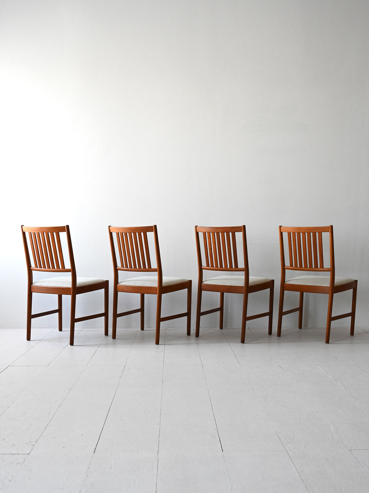 Set di 4 sedie svedesi 1