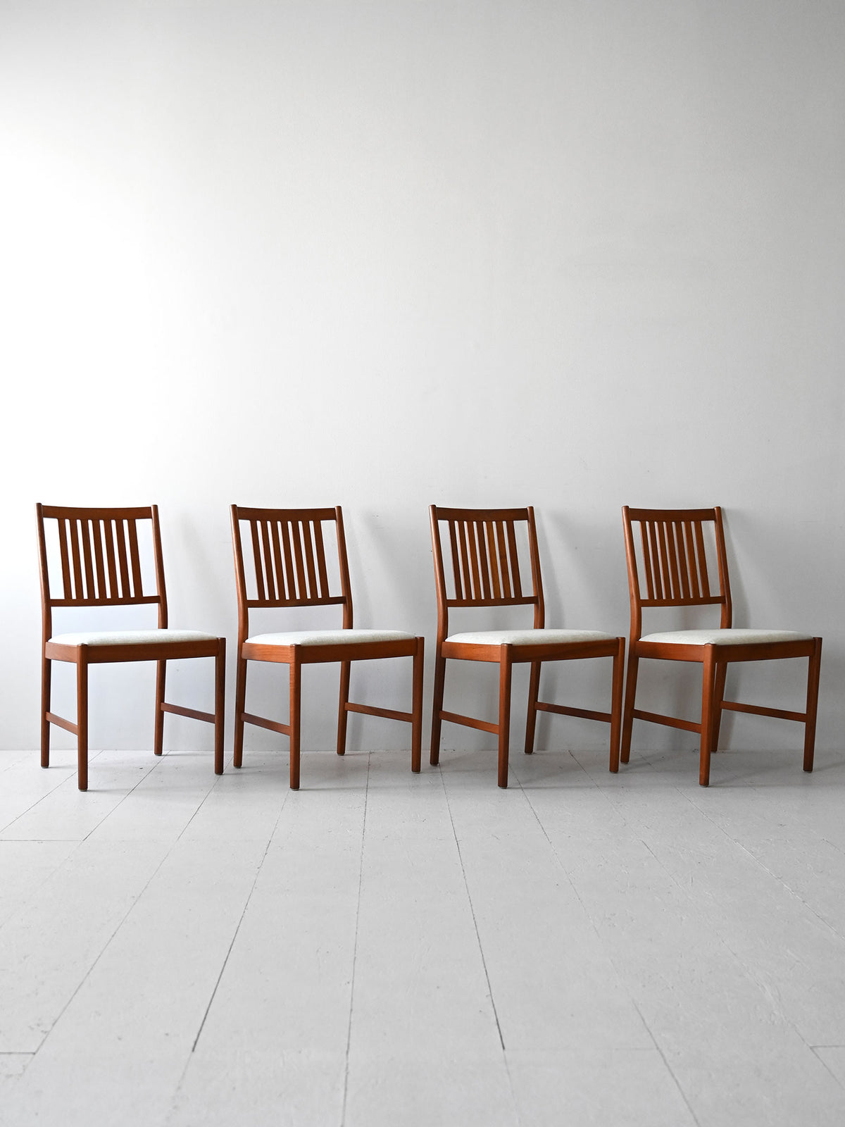 Set di 4 sedie svedesi 2