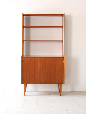 Mobile scandinavo con scaffalature