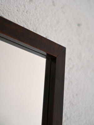 Specchio scandinavo con cornice in legno 1