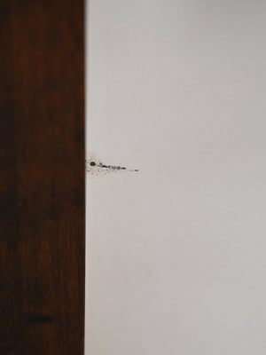 Specchio scandinavo con cornice in legno 4